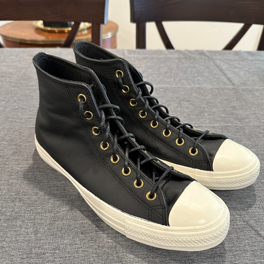 CONVERSE CHUCK TAYLOR CUSTOM LEATHER SNEAKER